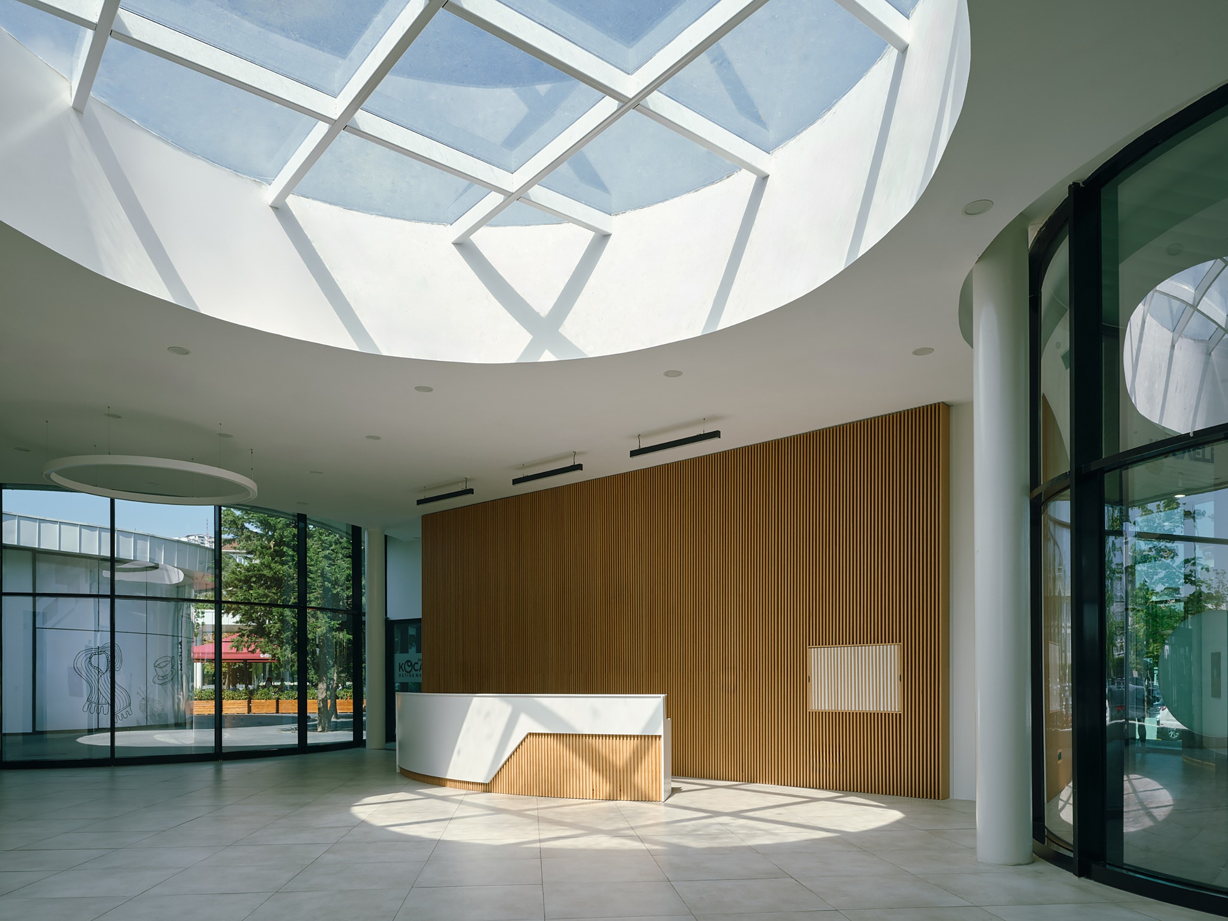 EKAP5890_kkmW © 2025