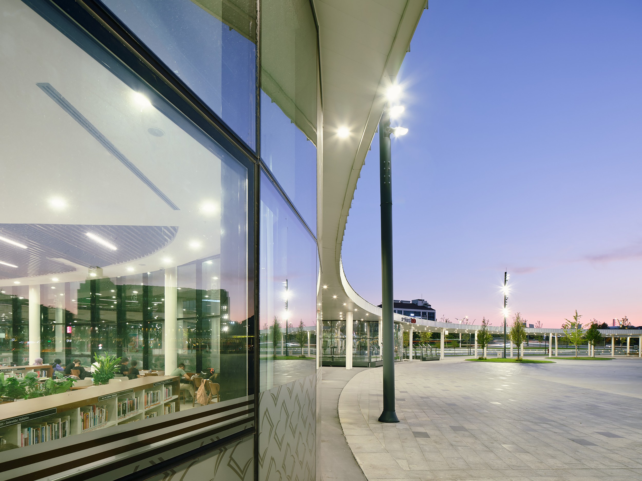 EKAP6419_kkmW © 2025