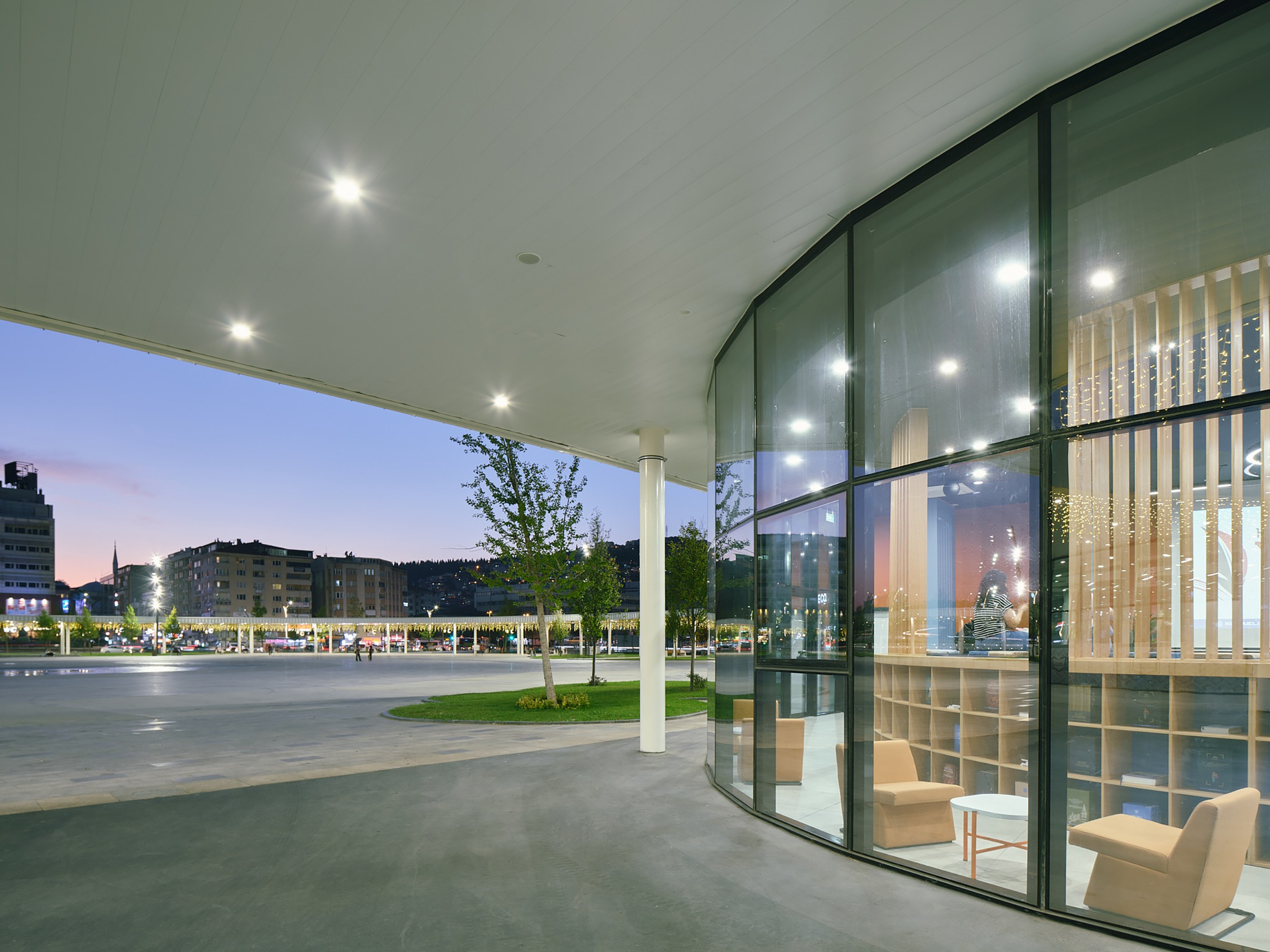 EKAP6437_kkmW © 2025